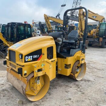 Caterpillar CB2.7 wals Walze Roller Compactor Lamers Machinery (1)