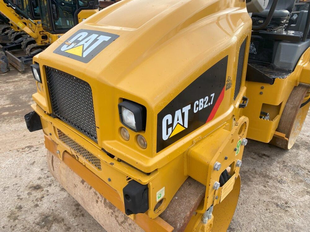 Caterpillar CB2.7 wals Walze Roller Compactor Lamers Machinery (16)