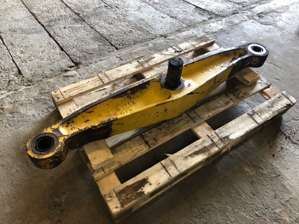 Komatsu D65 EX-15 equalizer 14X-50-11110