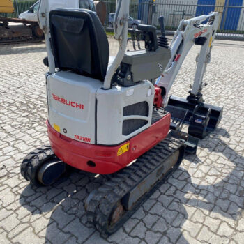 Takeuchi TB210R minigraver