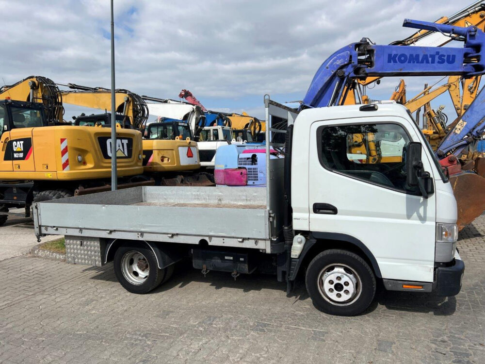 Mitsubishi Fuso 3C18 bakwagen Dutch reg.