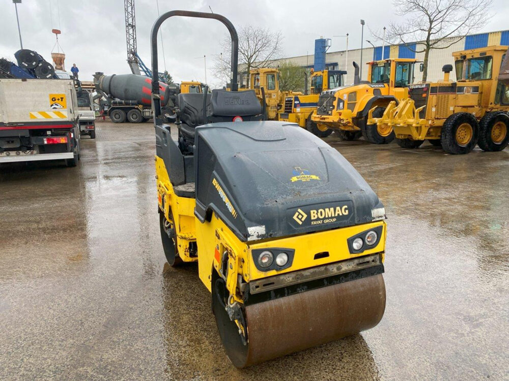 Bomag BW 100 AD-5 wals