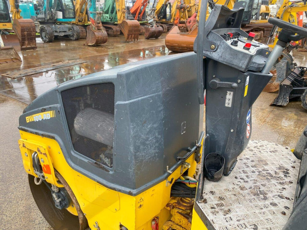 Bomag BW 100 AD-5 wals