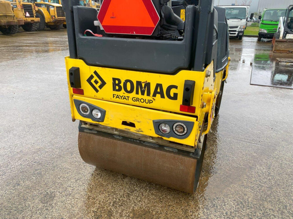 Bomag BW 100 AD-5 wals