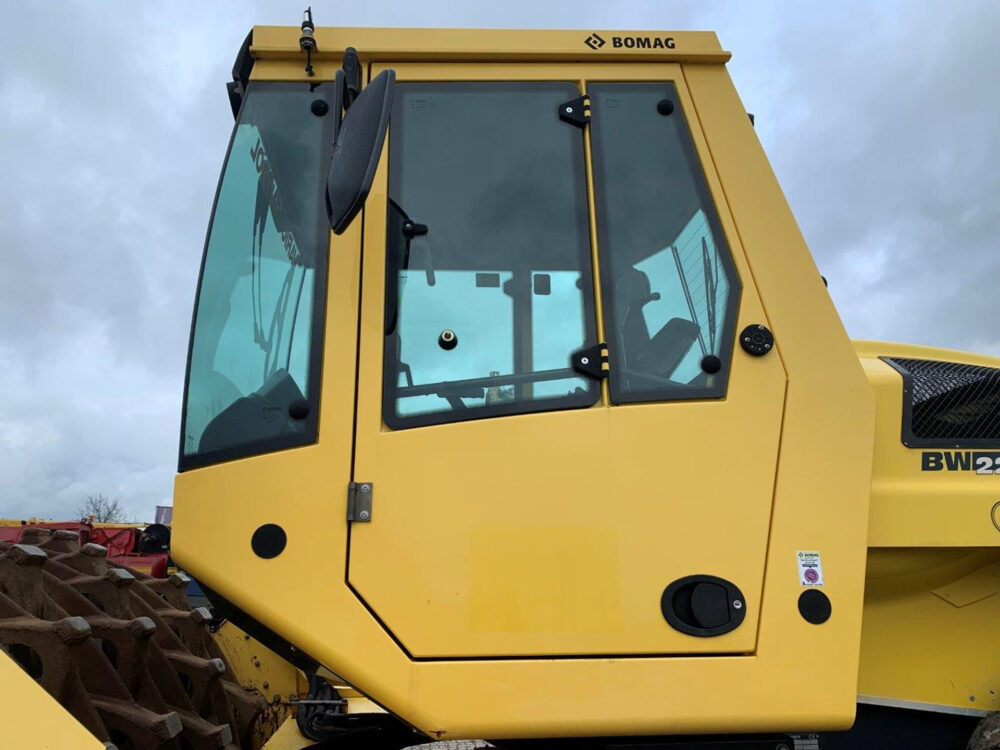 Bomag BW 226 DH-4I BVC wals