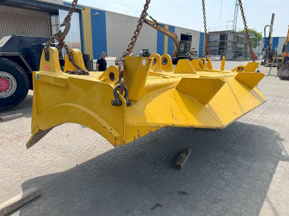 Komatsu DDC375-3 SU-Blade