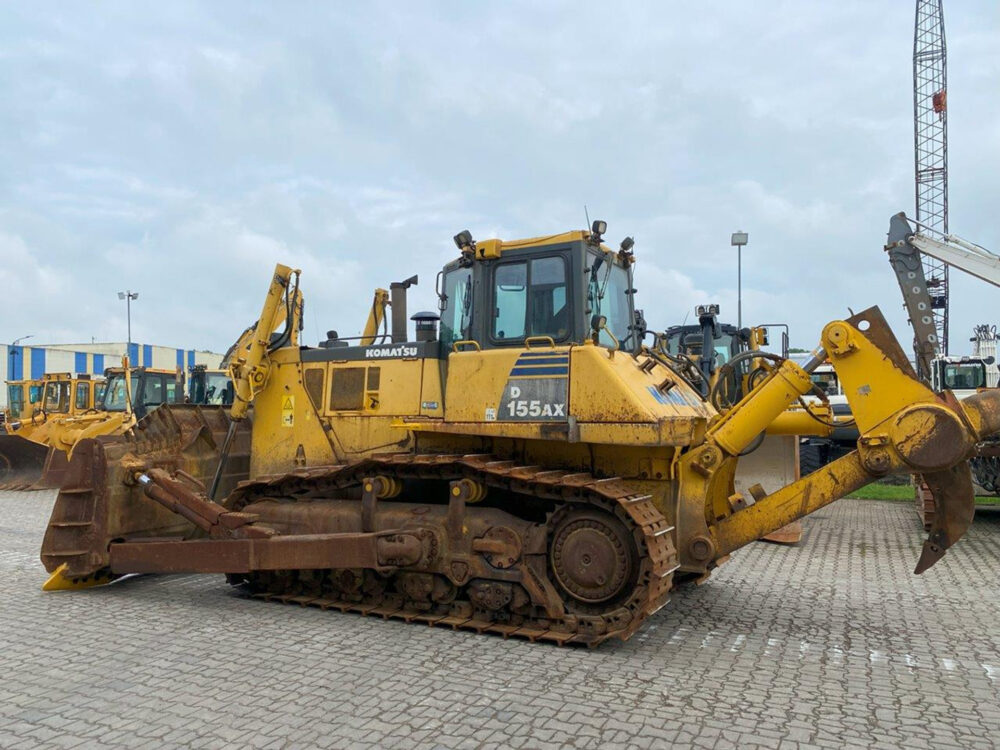 Komatsu D155 AX-6 bulldozer