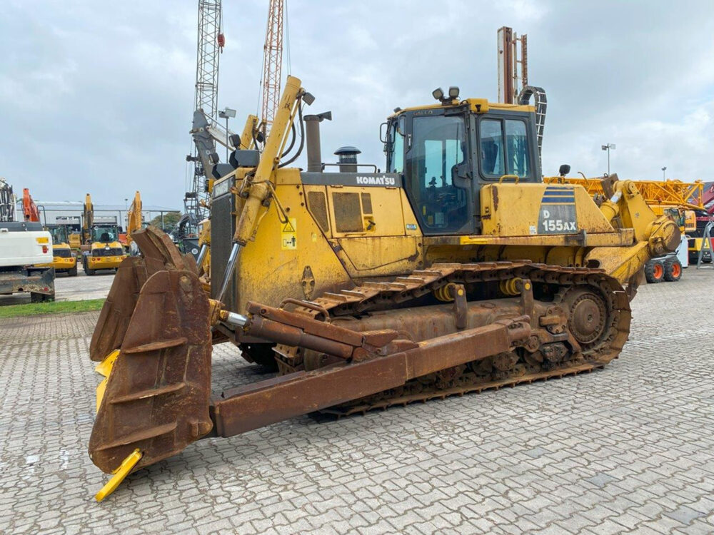 Komatsu D155 AX-6 bulldozer