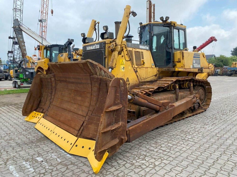 Komatsu D155 AX-6 bulldozer