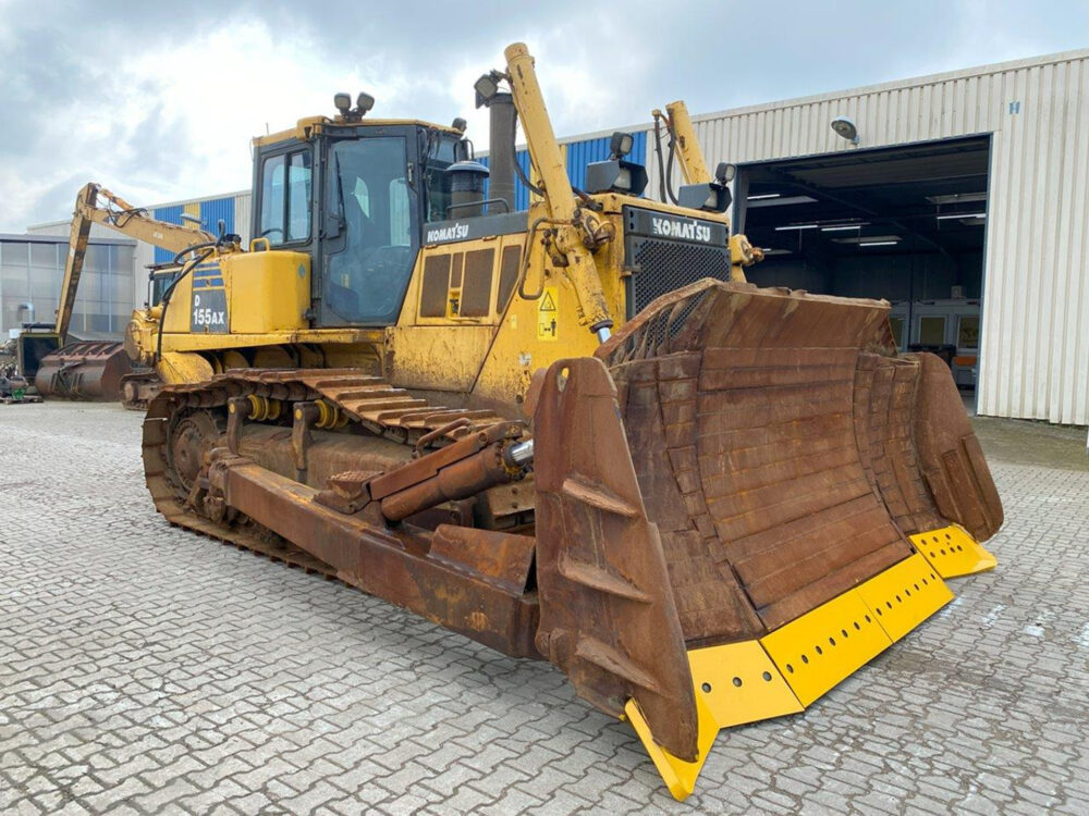 Komatsu D155 AX-6 bulldozer