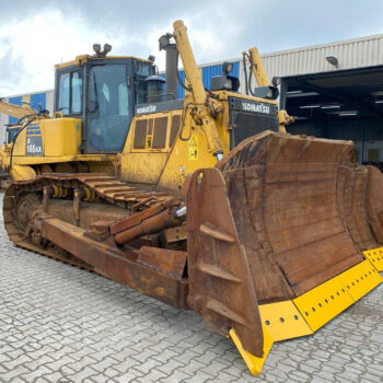 Komatsu D155 AX-6 bulldozer