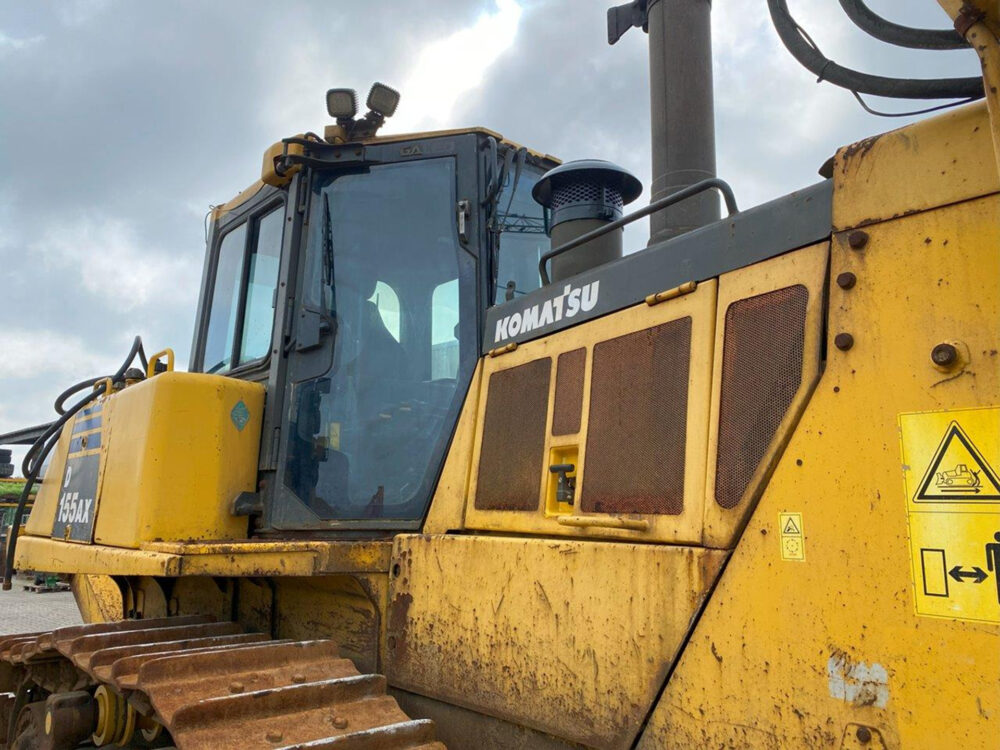 Komatsu D155 AX-6 bulldozer