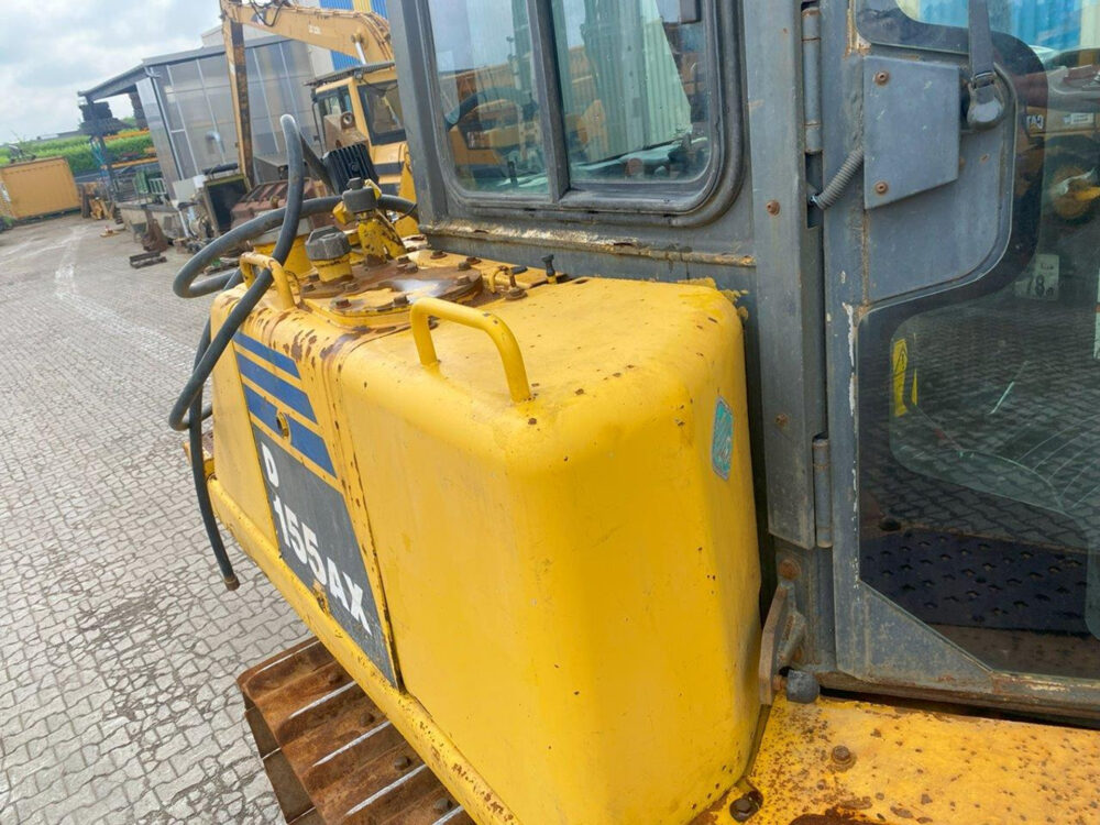 Komatsu D155 AX-6 bulldozer