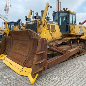 Komatsu D155 AX-6 bulldozer