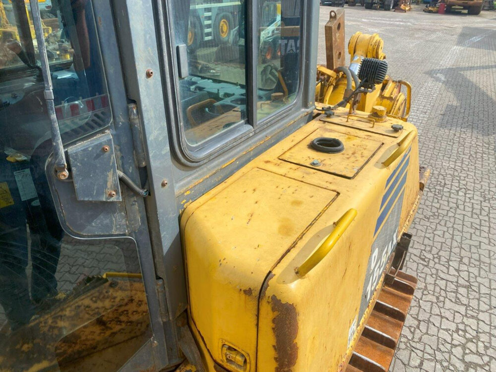 Komatsu D155 AX-6 bulldozer