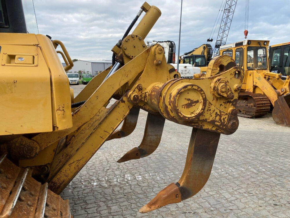 Caterpillar D6N XL bulldozer