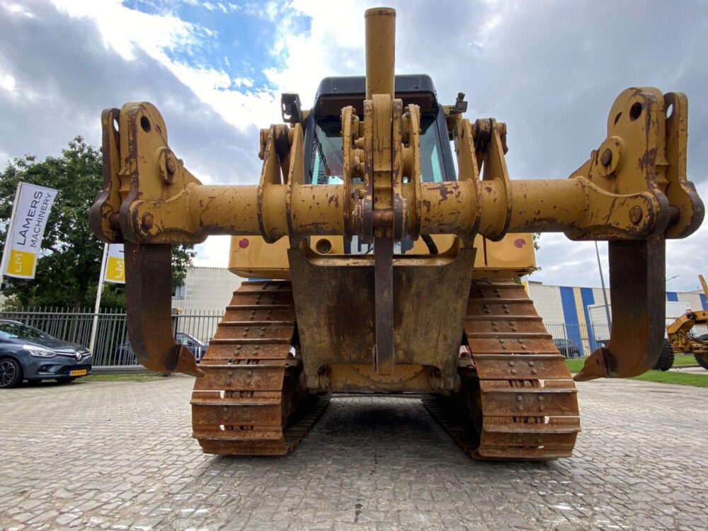 Caterpillar D6N XL bulldozer