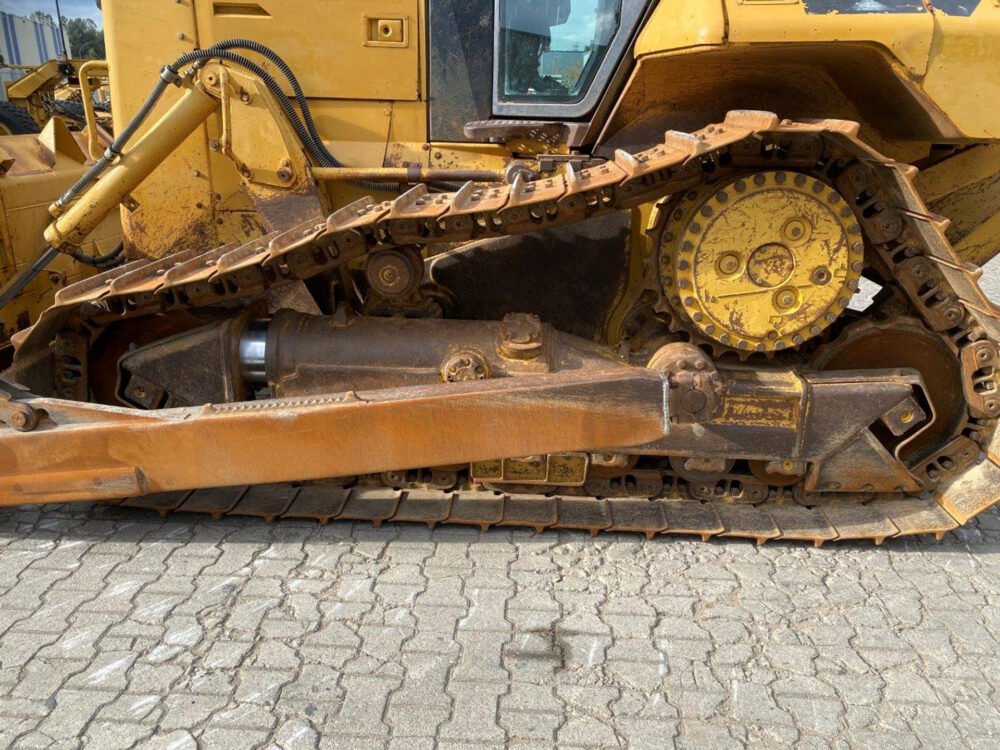 Caterpillar D6N XL bulldozer