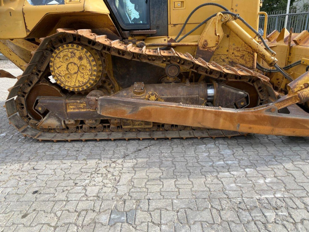 Caterpillar D6N XL bulldozer