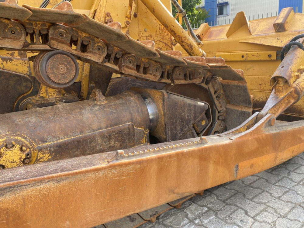 Caterpillar D6N XL bulldozer