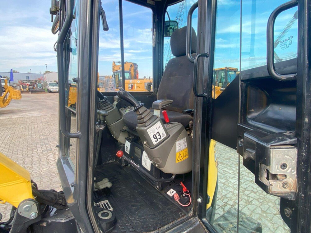 Yanmar VIO25-4 minigraver