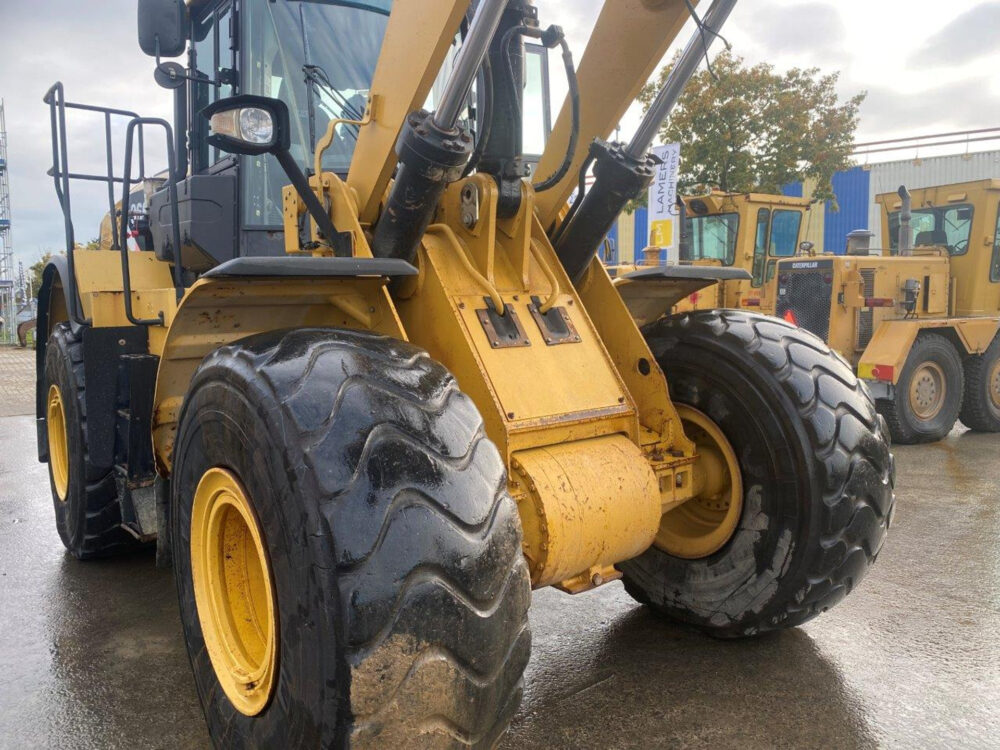 Caterpillar 966K wiellader