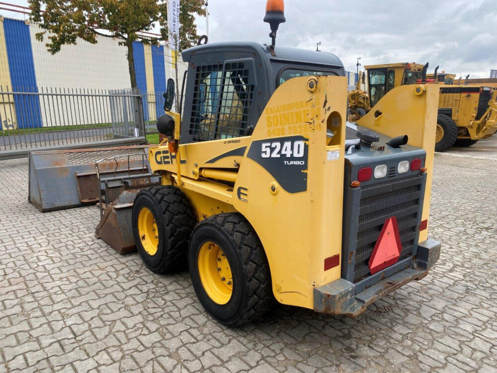 Gehl SL5240 schranklader low hours