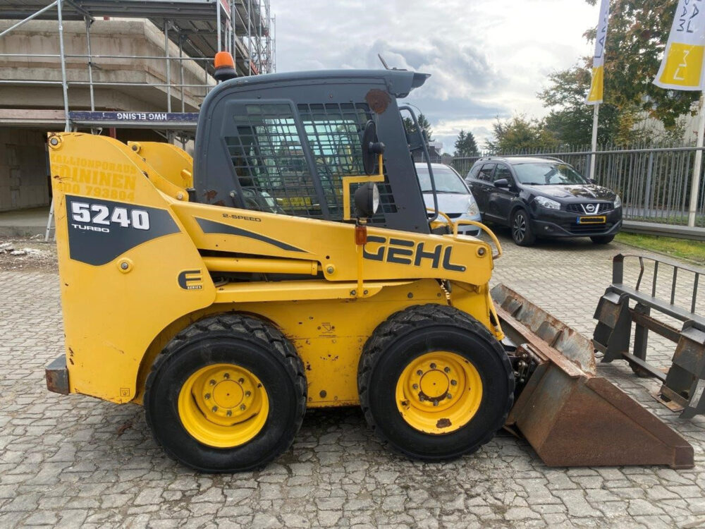 Gehl SL5240 schranklader low hours