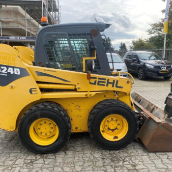 Gehl SL5240 schranklader low hours