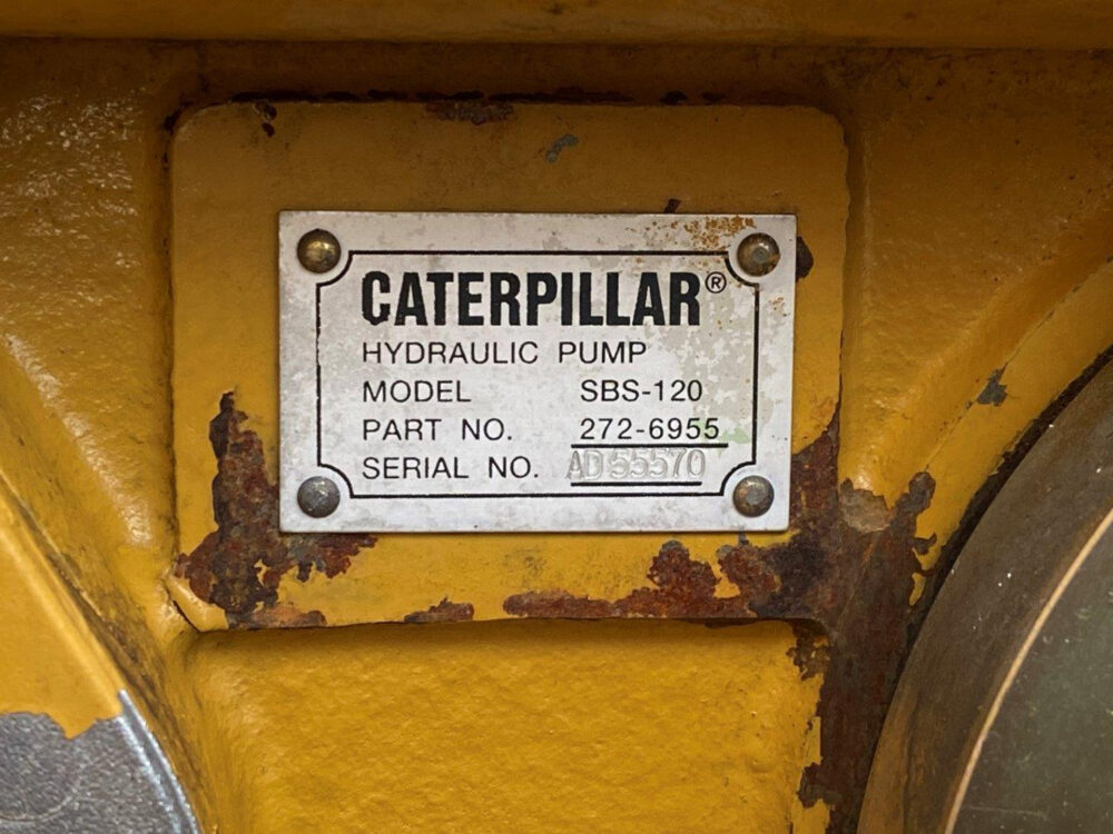 Caterpillar 323 D rupsgraafmachine