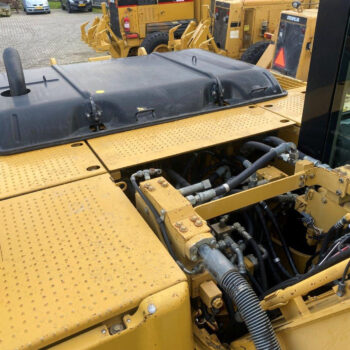 Caterpillar 323 D rupsgraafmachine