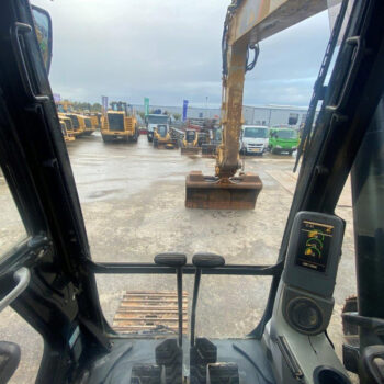 Caterpillar 323 D rupsgraafmachine