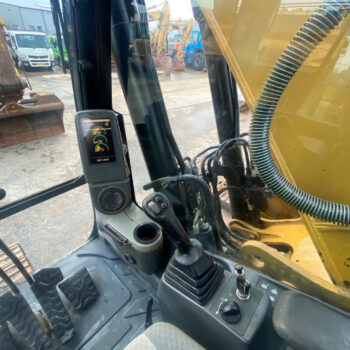 Caterpillar 323 D rupsgraafmachine