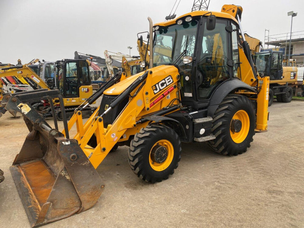 JCB 3CX sitemaster + 3 bakken + hamer