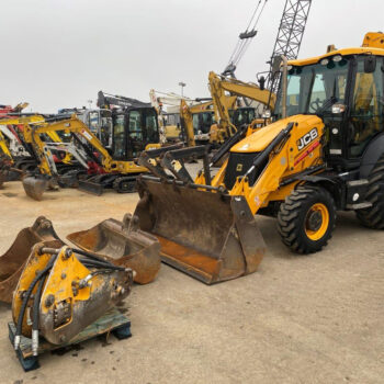 JCB 3CX sitemaster + 3 bakken + hamer