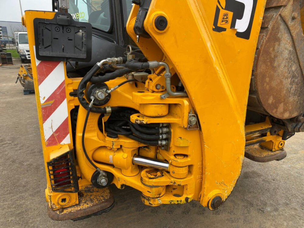 JCB 3CX sitemaster + 3 bakken + hamer