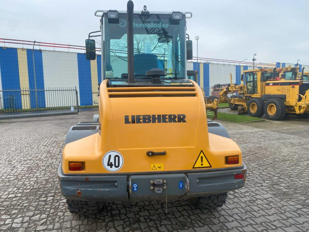 Liebherr L509 speeder stereo wiellader