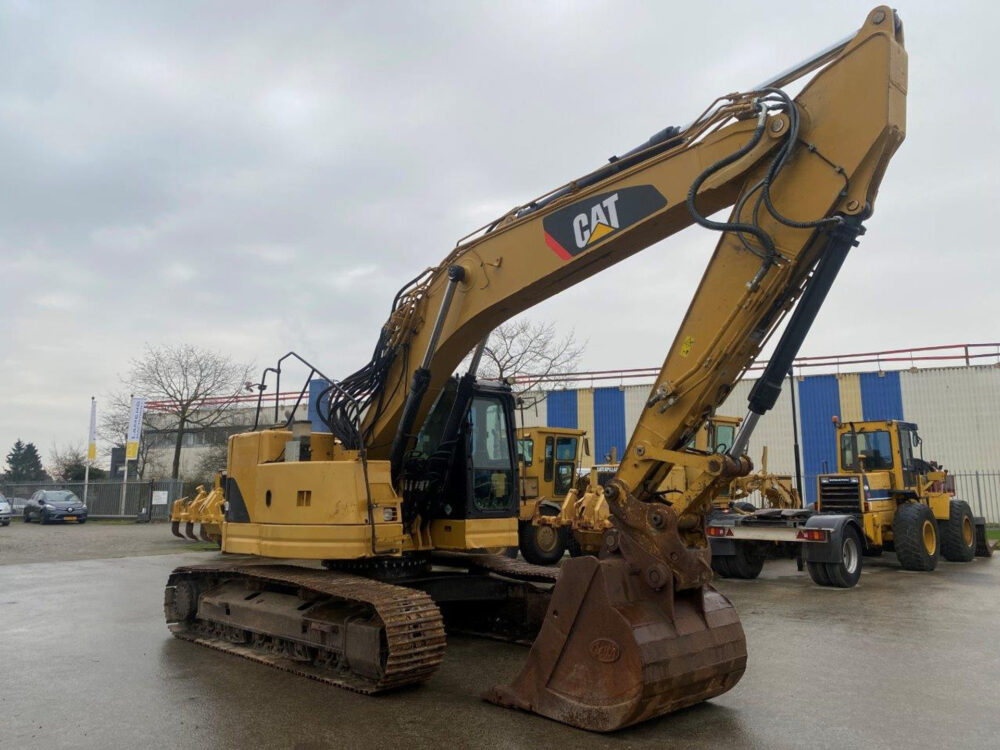 Caterpillar 321 D LCR rupsgraafmachine