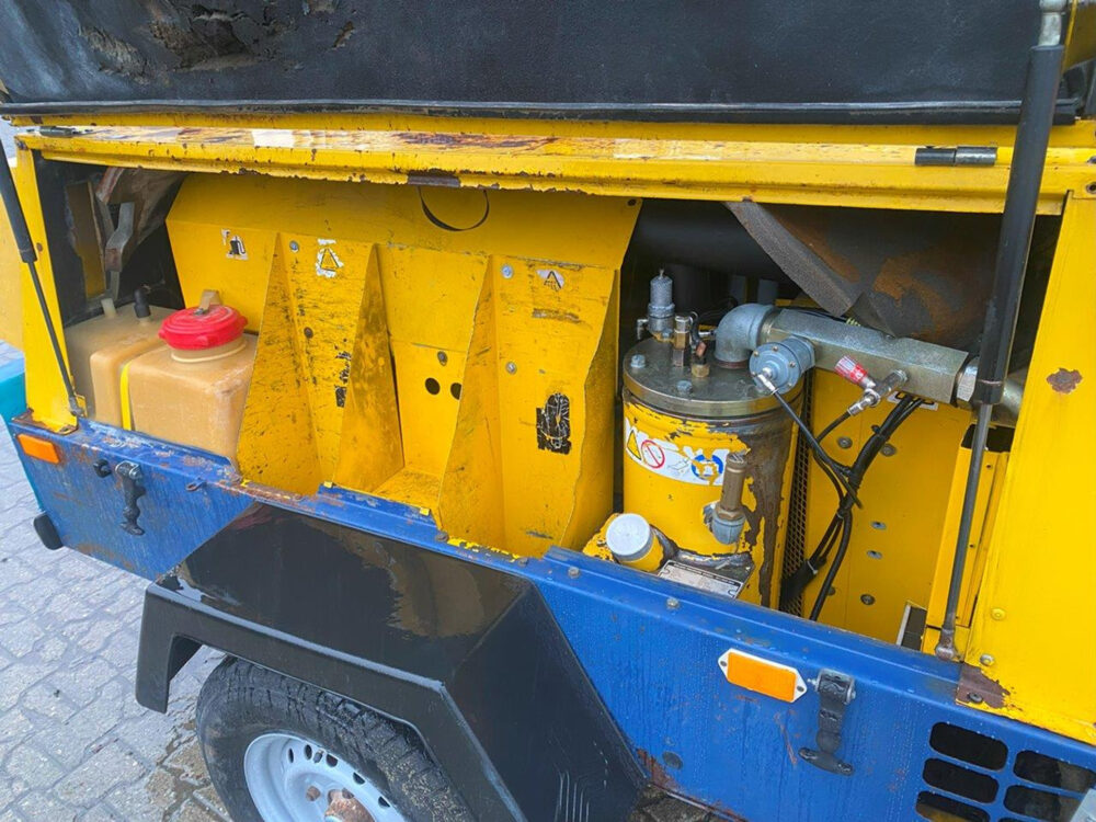 Compair H37 mobiele compressor