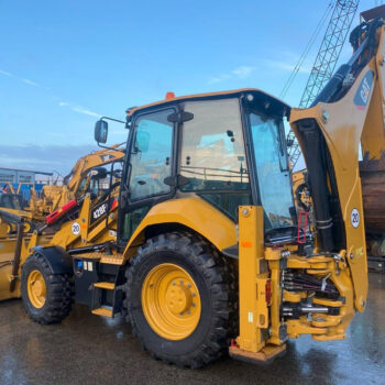 Caterpillar 428F2 backhoe NEW CONDITION