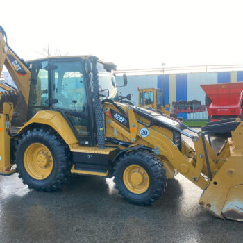 Caterpillar 428F2 backhoe NEW CONDITION