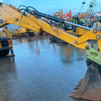 Caterpillar 428F2 backhoe NEW CONDITION