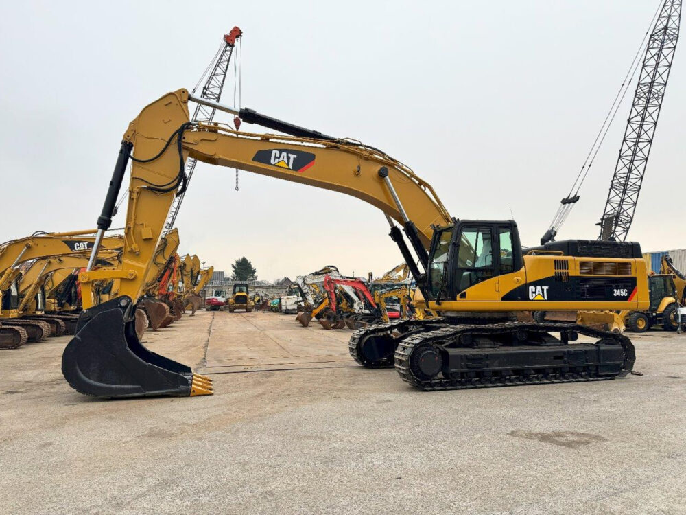 Caterpillar 345 CL rupsgraafmachine