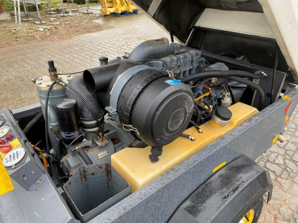 Atlas Copco XAS97DD (compressor + gen)