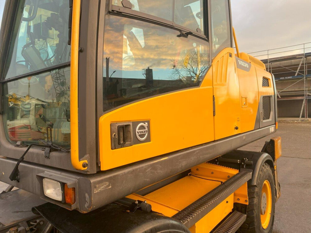 Volvo EW180D mobiele graafmachine