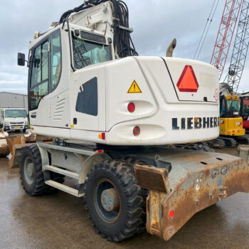 Liebherr A918 compact mobielegraafmachin