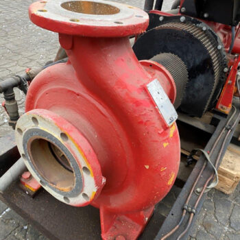 Ford 2715E met 260 m3 waterpomp