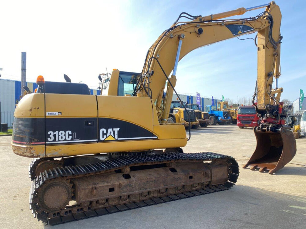 Caterpillar 318 CL rupsgraafmachine